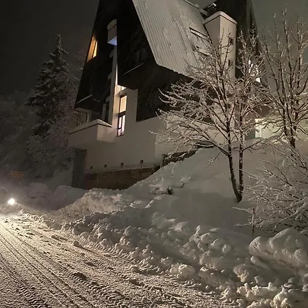 Asenaapartmani شقة